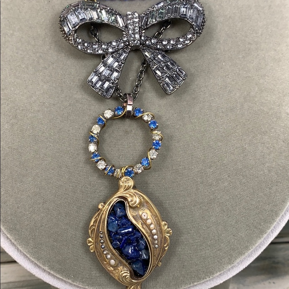 ⭐️Adorned Crown artisan assemblage gold lapis rhinestone bow necklace - Picture 2 of 9